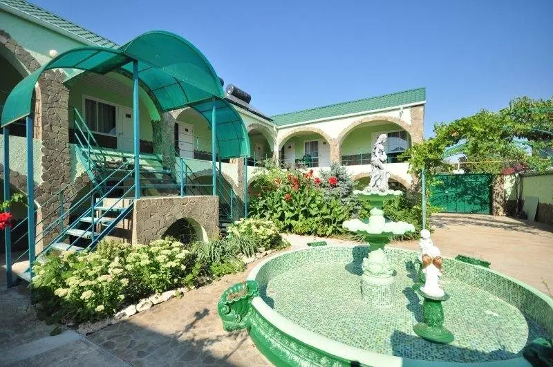 Николаевка: Nairi Guest House