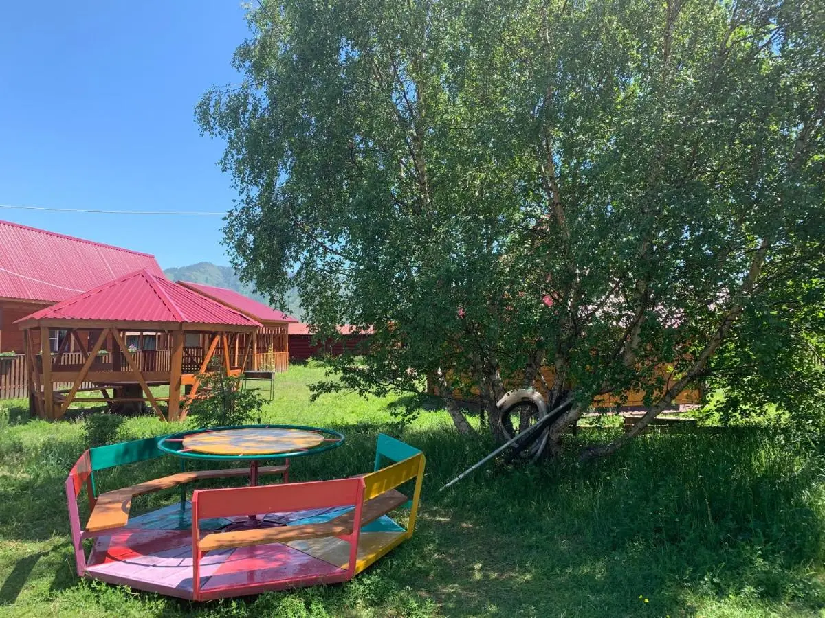 Karakol: Guest House Altai Yard Гостевой дом Алтайский дворик