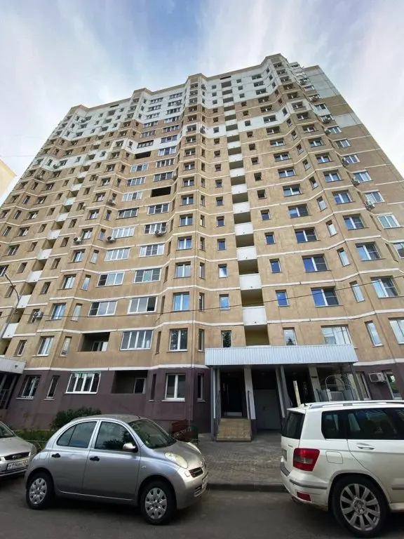 Липецк: Трехкомнатные апартаменты в центре на  Неделина 12