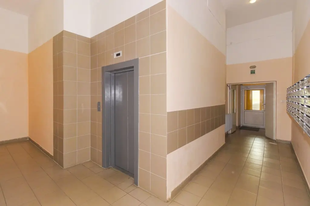 Омск: Апартаменты Nikhouse на Сазонова 33