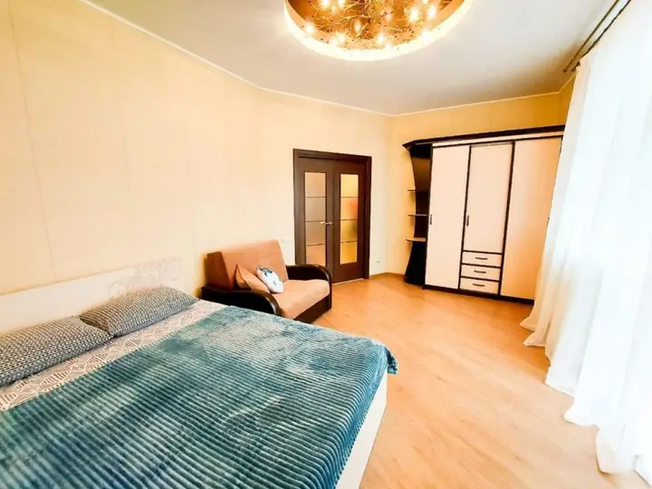 Омск: Апартаменты Nikhouse на Сазонова 33