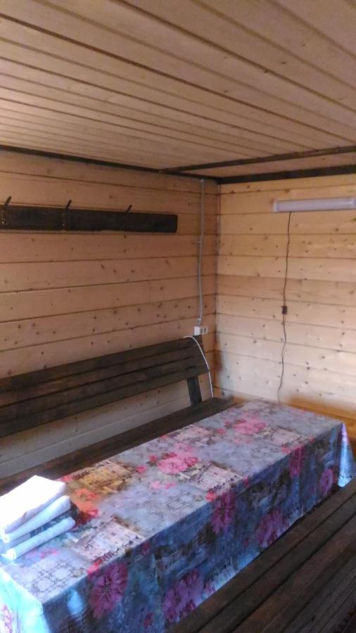 Озёрное: Гостевой дом Коттедж Манжерок