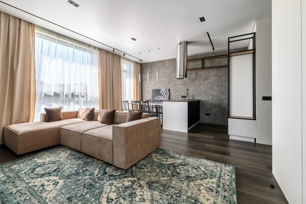 Сярьги: Апартаменты Охта Grand Apart