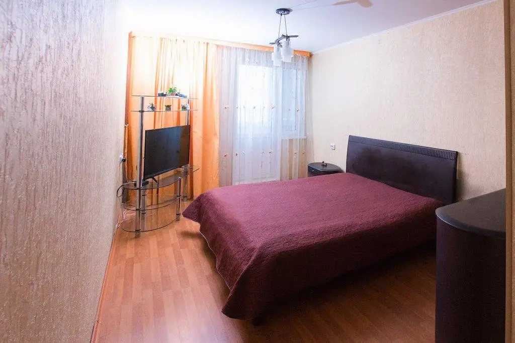 Оренбург: City Center Tchkalova 59 Apartment