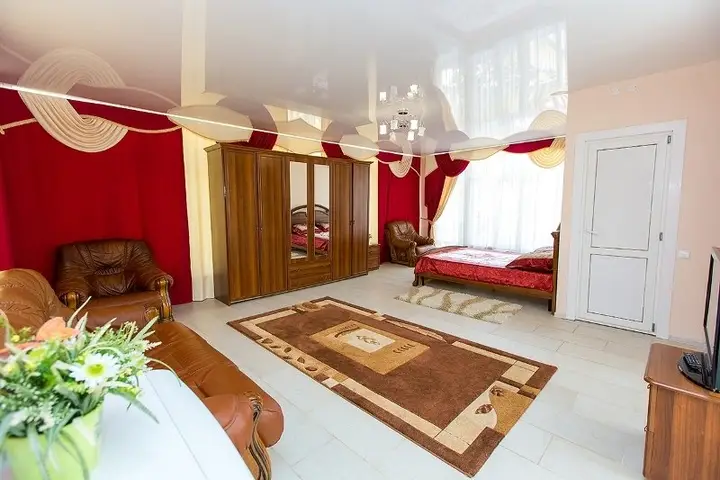 Бетта: Parus Guest House