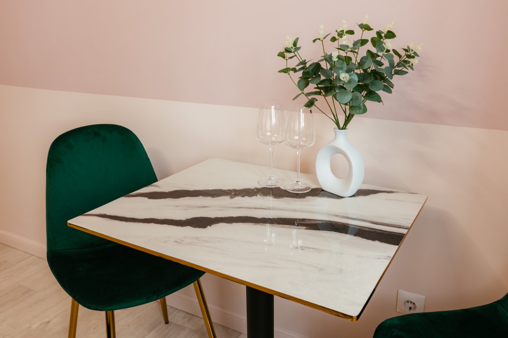 Тюмень: Апартаменты PINK APART на Берегу Туры