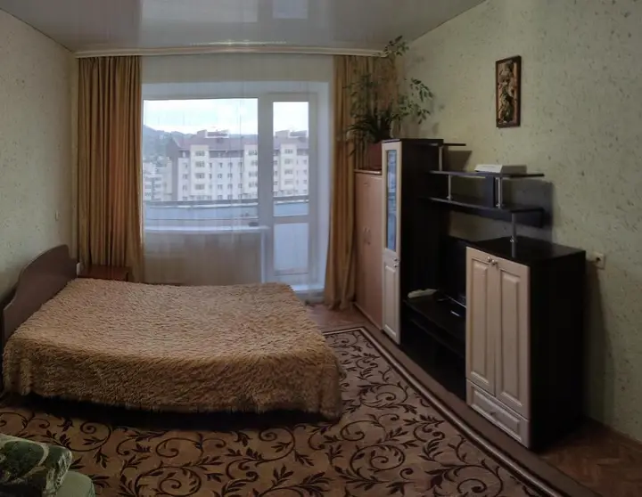 Горно-Алтайск: Apartment on Kommunisticheskiy prospekt 92