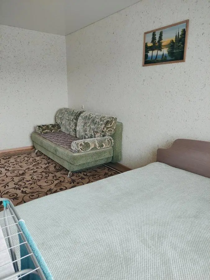 Горно-Алтайск: Apartment on Kommunisticheskiy prospekt 92