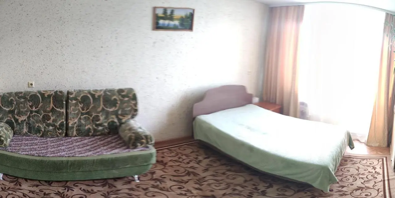 Горно-Алтайск: Apartment on Kommunisticheskiy prospekt 92