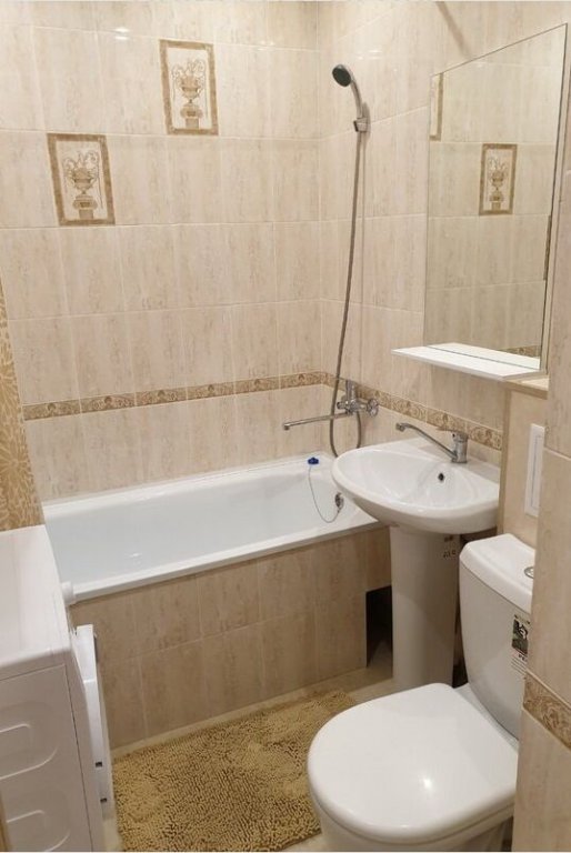 Уренгой: Lakeside on avenue Mira, 49