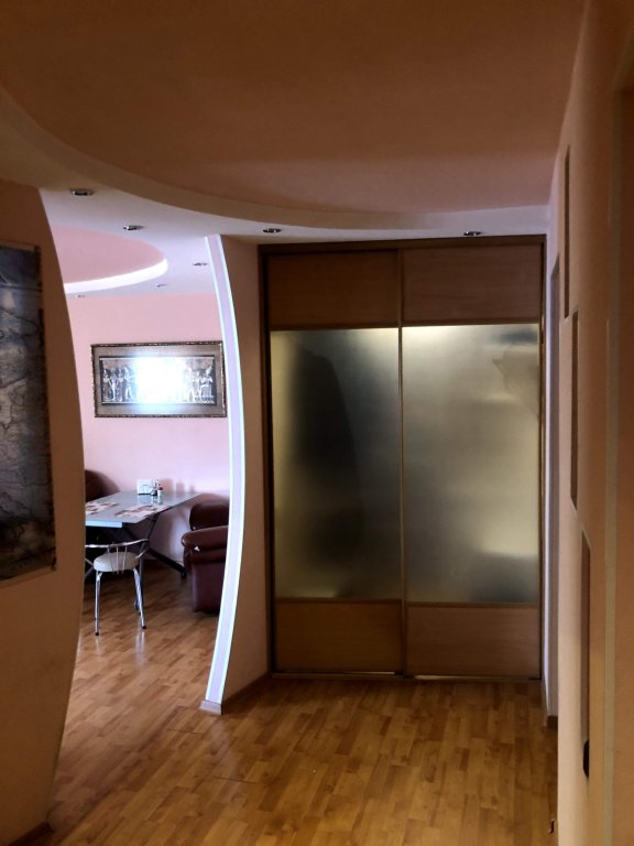 Мурманск: Апартаменты Spacious central 3-room apartment