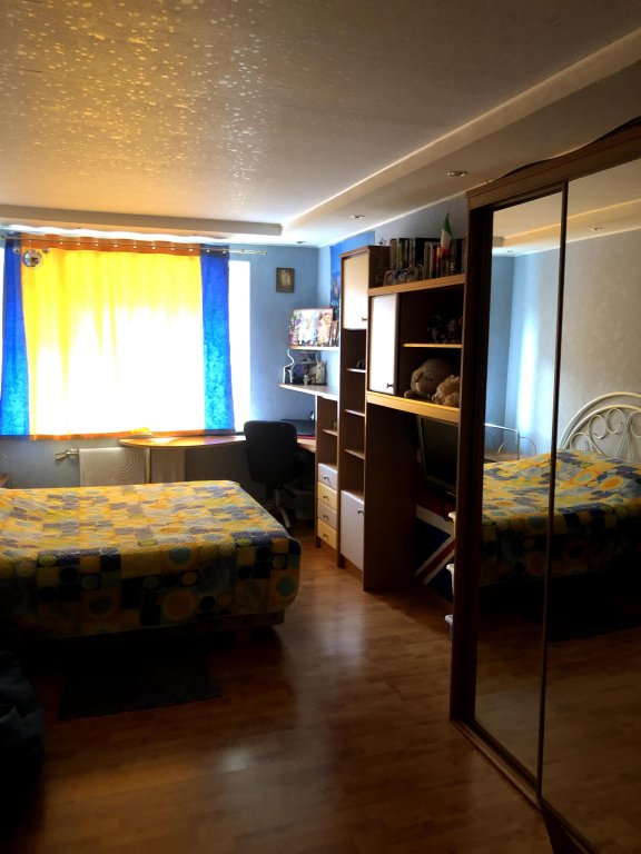Мурманск: Апартаменты Spacious central 3-room apartment
