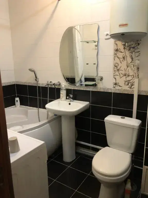 Симферополь: Prospekt Pobedyi 48 Apartments
