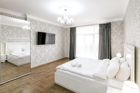 Elitnye Apartamenty Iriny Savelyevoy - Park - "krasnoye Solnyshko" - Parkovka — фото 1