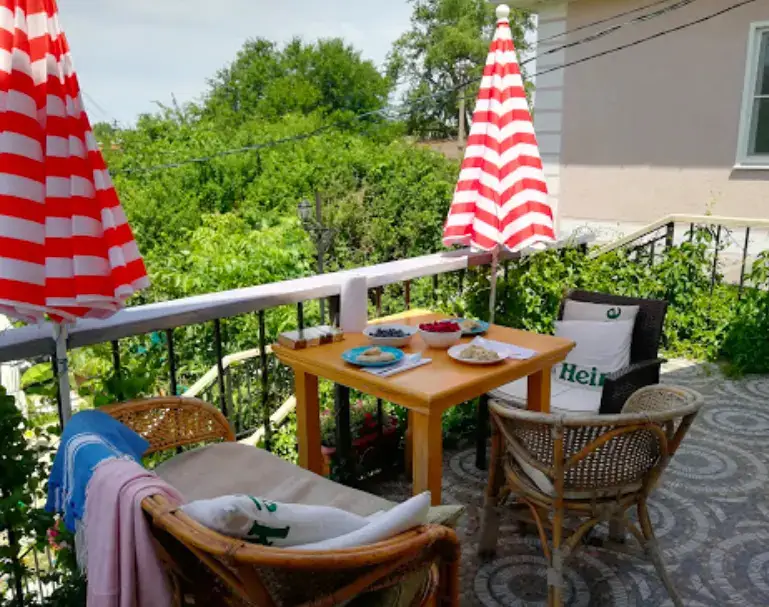 Кучугуры: Provans Guest House