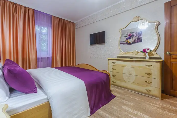 Нижневартовск: Апартаменты Пять Звёзд Фиалка