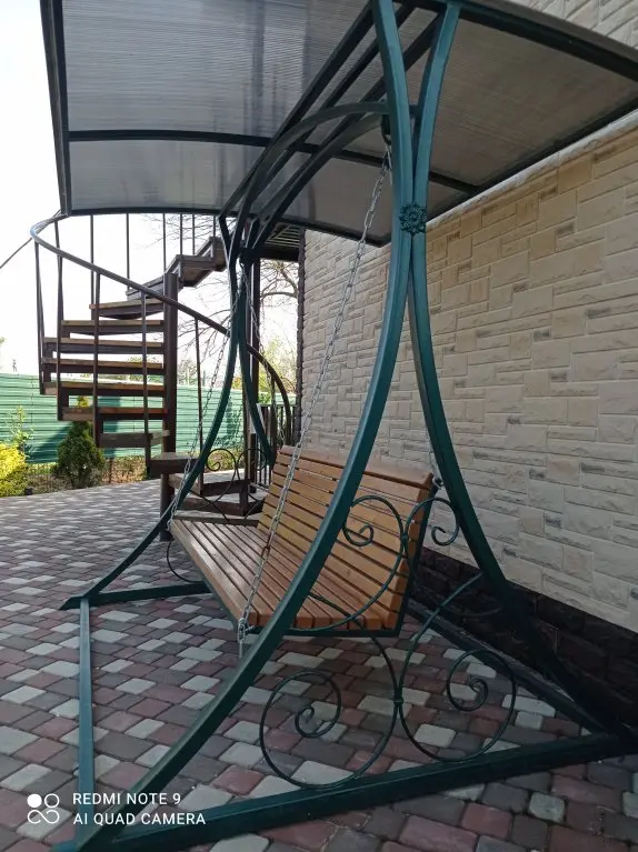 Кучугуры: Меблированные комнаты Райский уголок