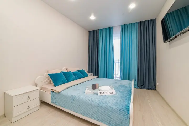 Екатеринбург: Апартаменты RentHouse Чайковского 66