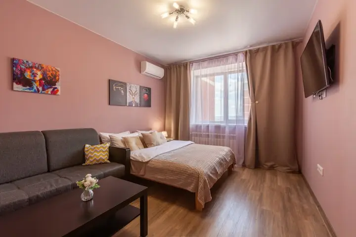 Самара: Апартаменты RentPlaza вид на Волгу