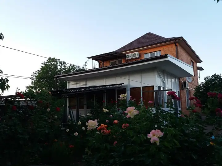 Ейск: Гостевой Дом Rose