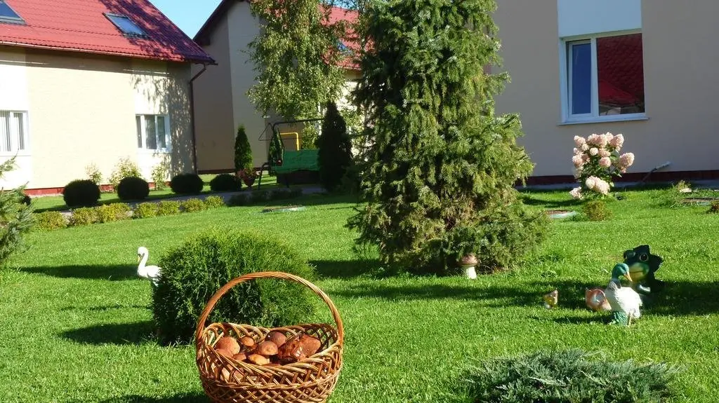Плодовое: База отдыха Розовая Дача