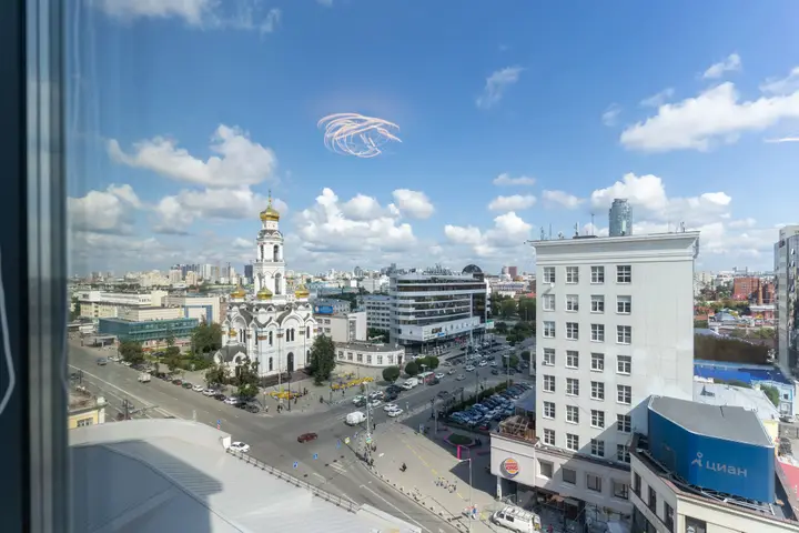 Екатеринбург: 10 Угловые Апартаменты с прекрасным видом в Радиусе (19)