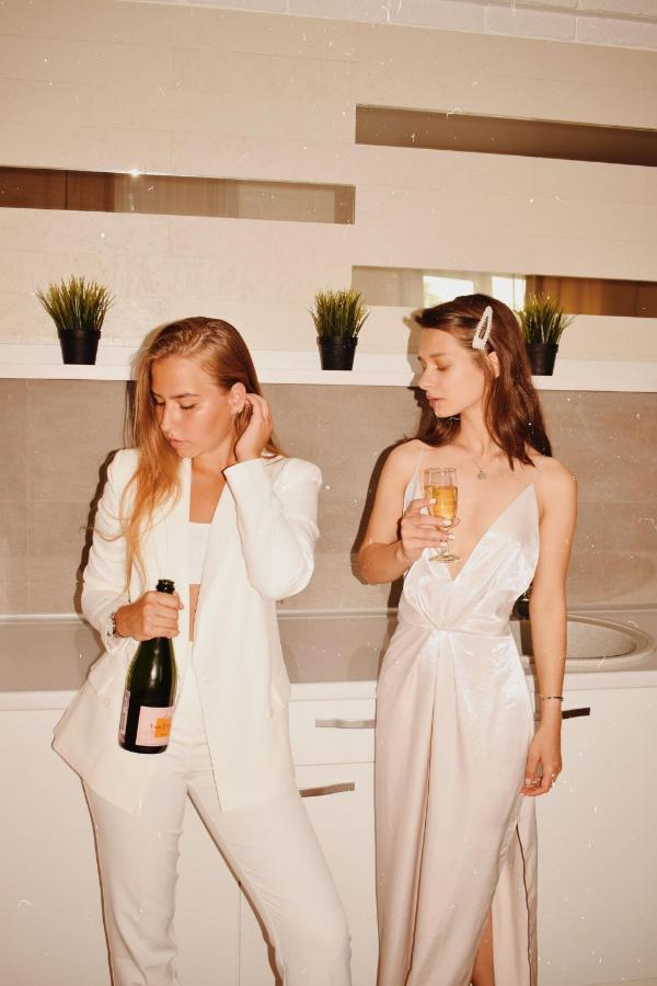Барнаул: Kristina i Karina