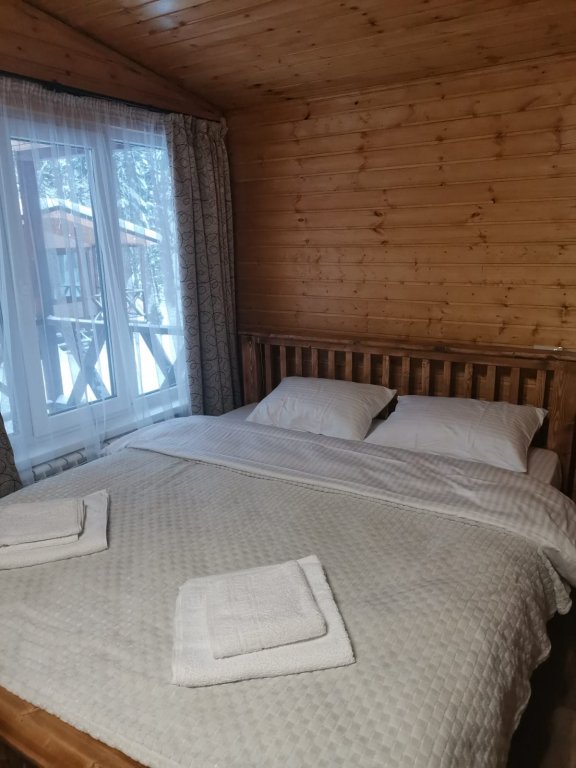 Архыз: База отдыха Счастливые люди