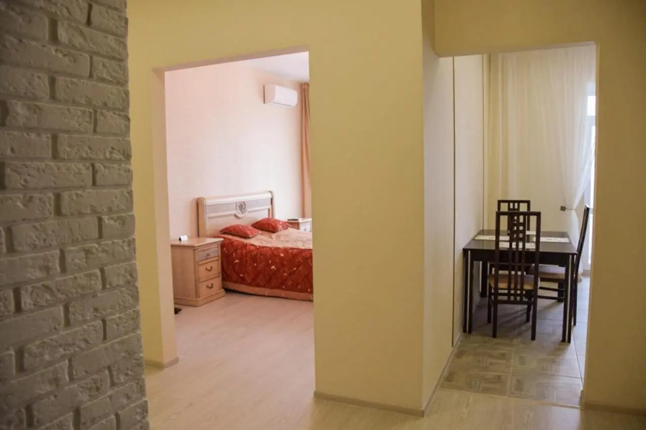 Барнаул: Apartment on Prirechnaya 2A