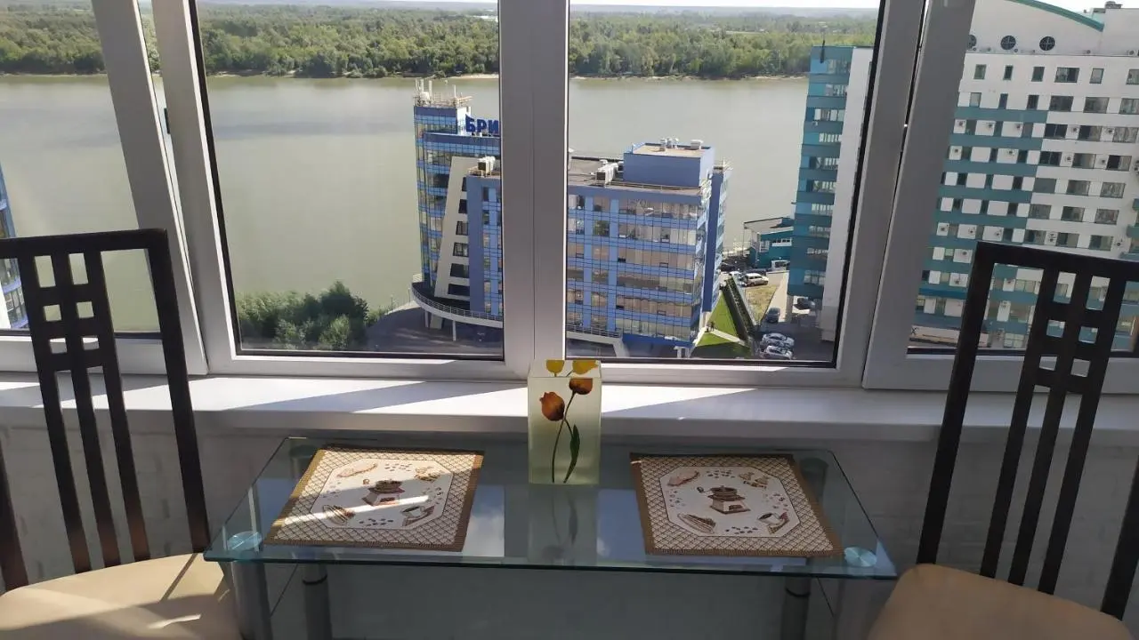 Барнаул: Apartment on Prirechnaya 2A