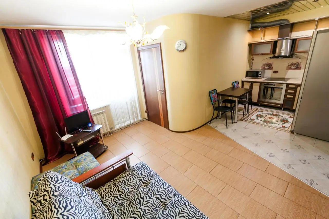 Барнаул: Центр! Папанинцев 111-157
