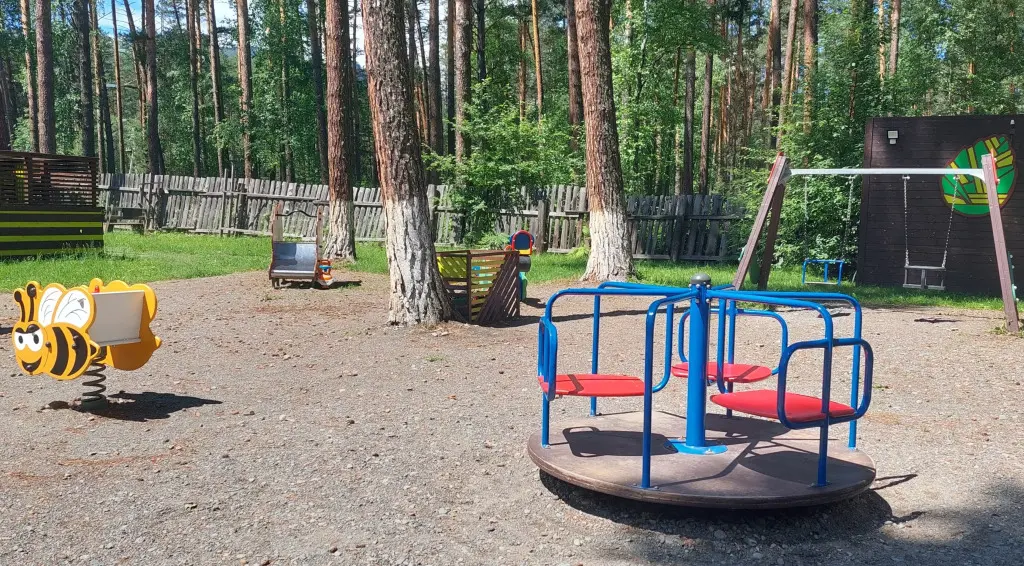Чемал: База отдыха Wood Park