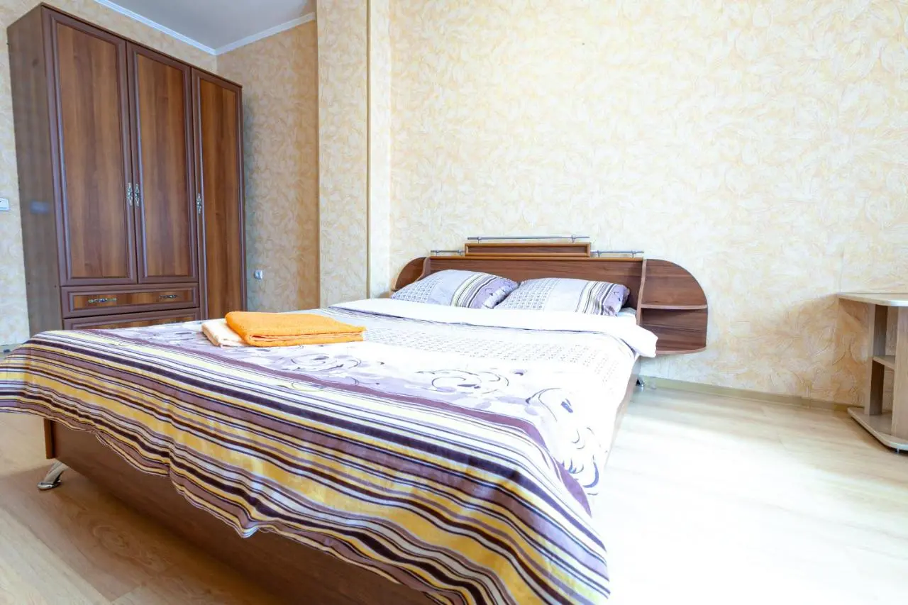 Барнаул: Центр! Папанинцев 111-53