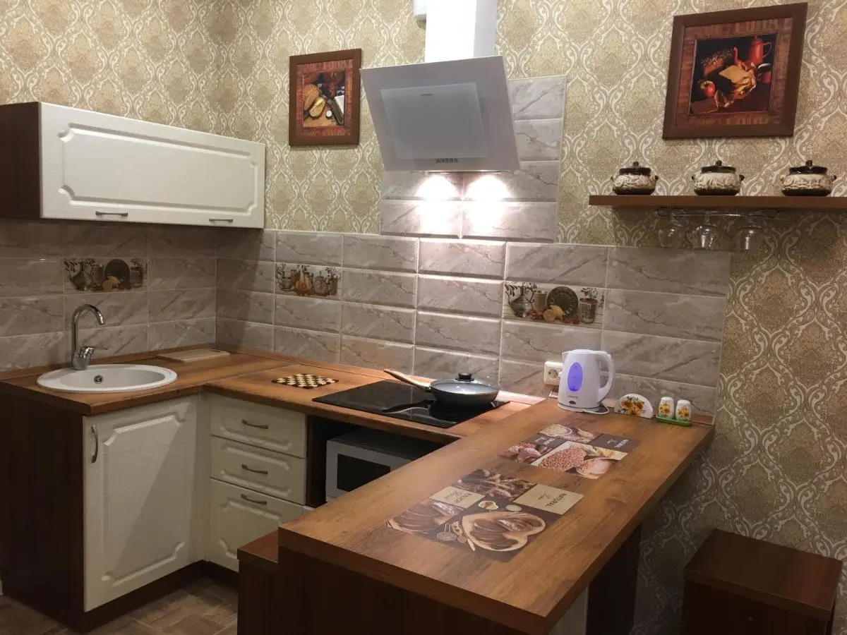 Барнаул: Студия люкс в центре Internatsionalnaya 101