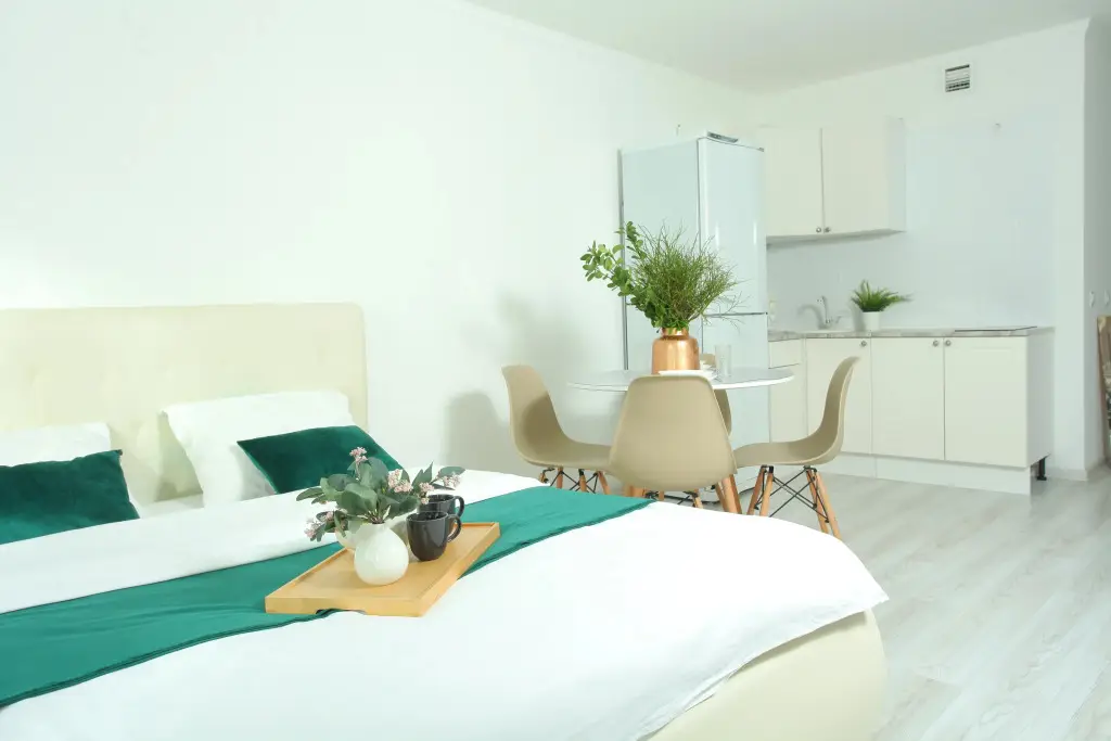 Екатеринбург: Svetlie Na 22 Floore Apartments