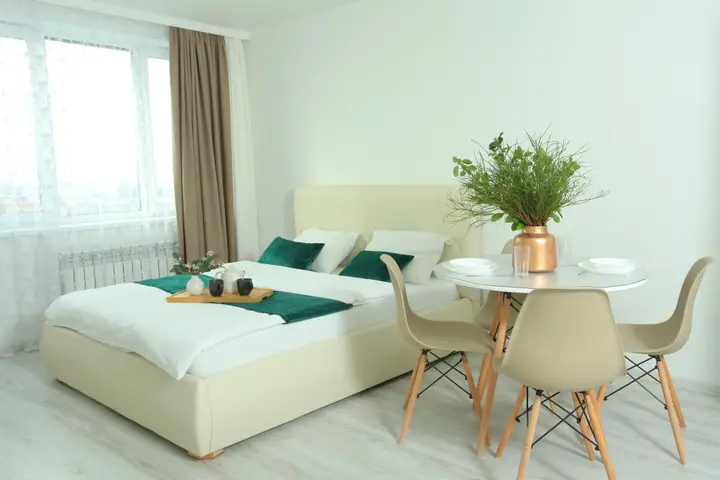 Екатеринбург: Svetlie Na 22 Floore Apartments