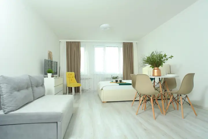 Екатеринбург: Svetlie Na 22 Floore Apartments