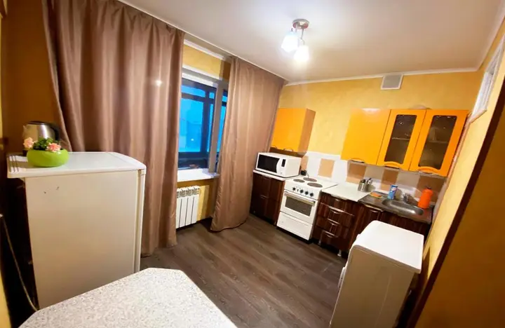 Бийск: Dobrye Sutki Apartment on Merlina 20