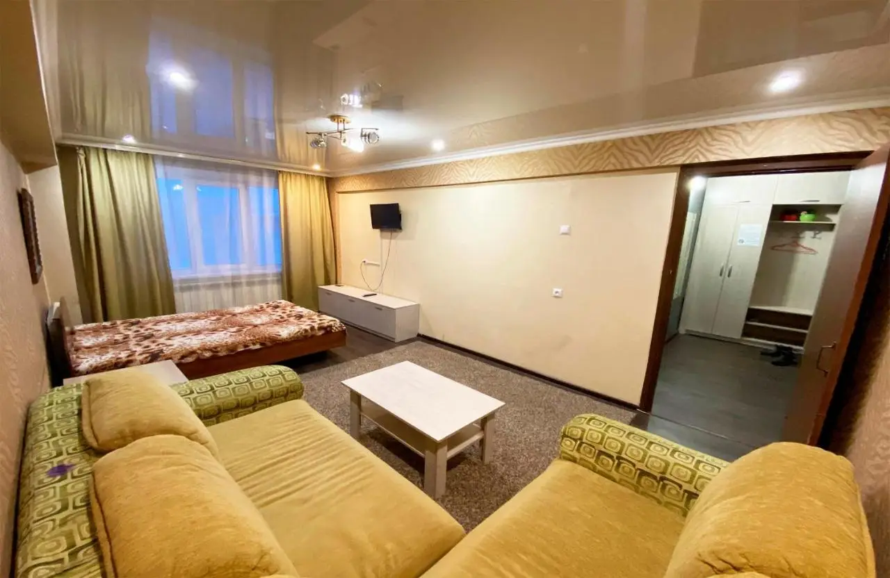 Бийск: Dobrye Sutki Apartment on Merlina 20