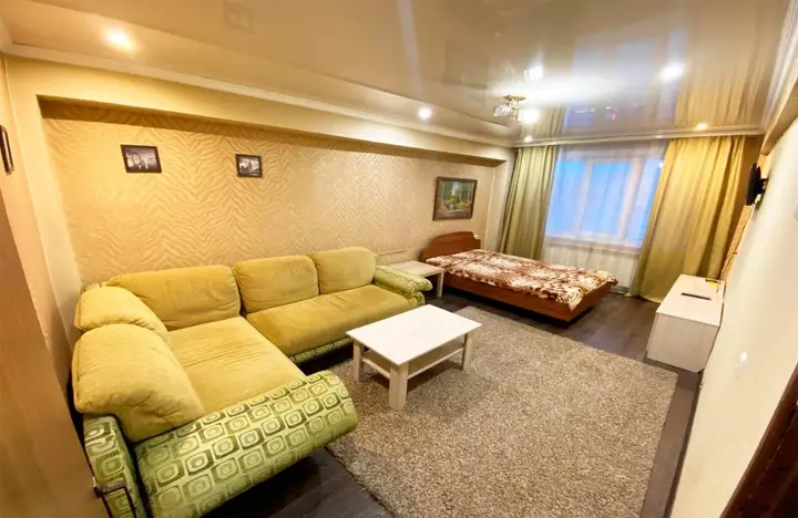 Бийск: Dobrye Sutki Apartment on Merlina 20