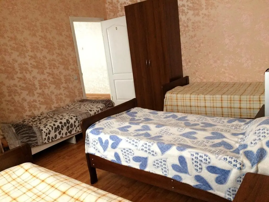 Красная Поляна: Tramp Guest House