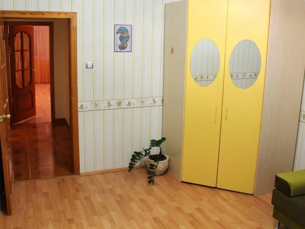 Тюмень: Central Park Na Dem'Yana Bednogo 98 Trehkomnatnyie Apartaments