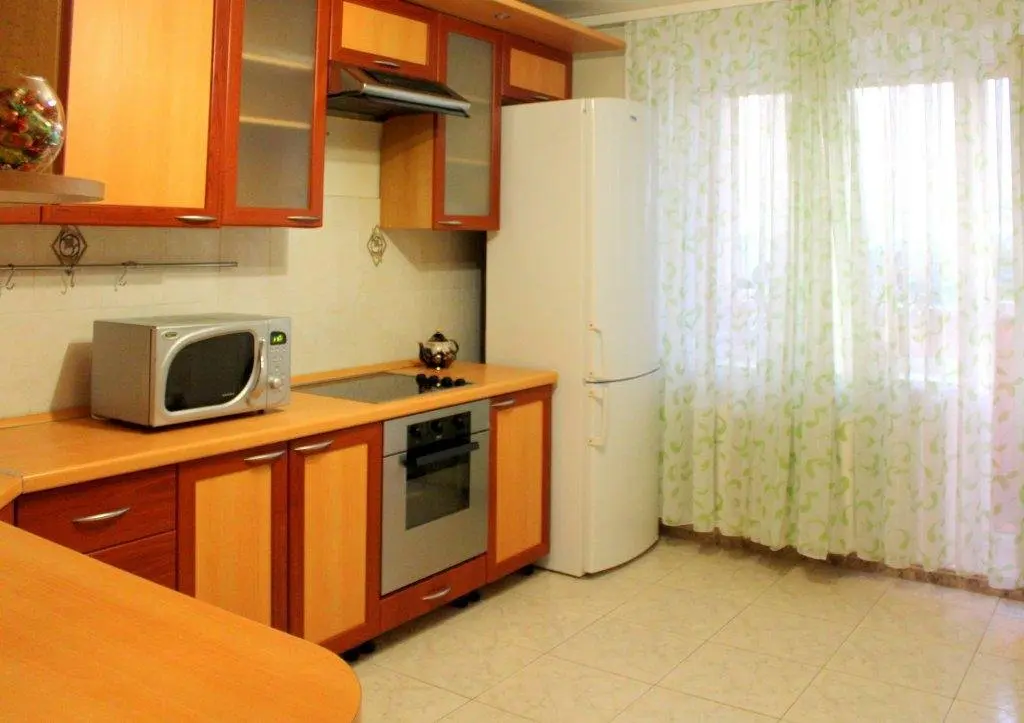 Тюмень: Central Park Na Dem'Yana Bednogo 98 Trehkomnatnyie Apartaments