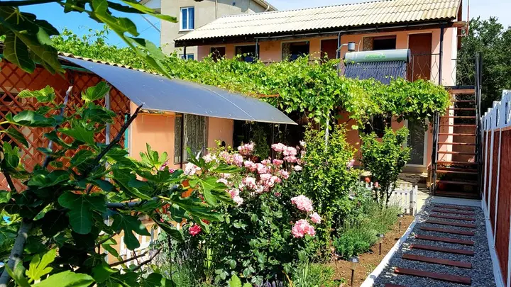 Николаевка: Tri Flaga Guest House