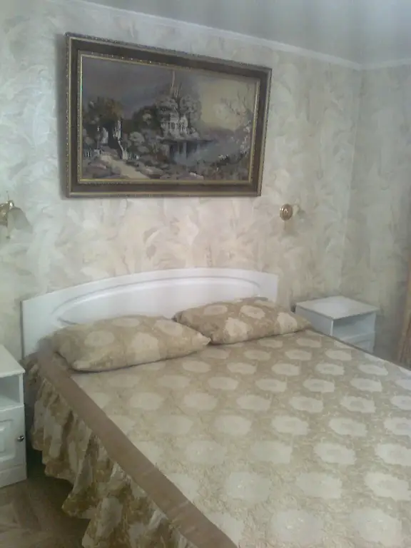 Кисловодск: Tryohkomnatnyij Nomer V Chastnom Dome Guest House
