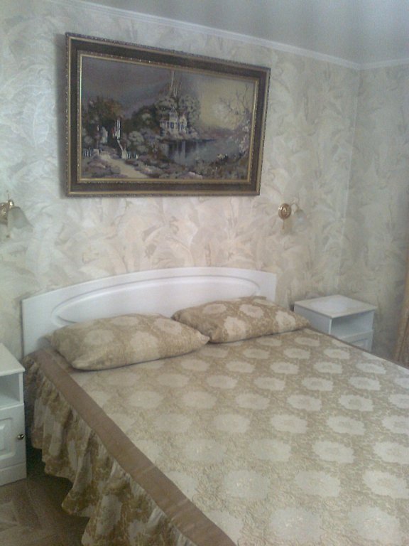Кисловодск: Tryohkomnatnyij Nomer V Chastnom Dome Guest House