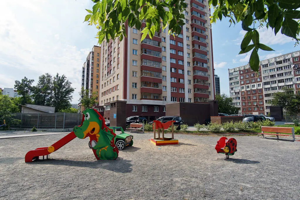 Новосибирск: Two Bags Hotel Na 1905 Goda Apartments