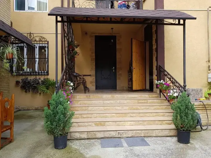 Сочи: U Azy Guest House
