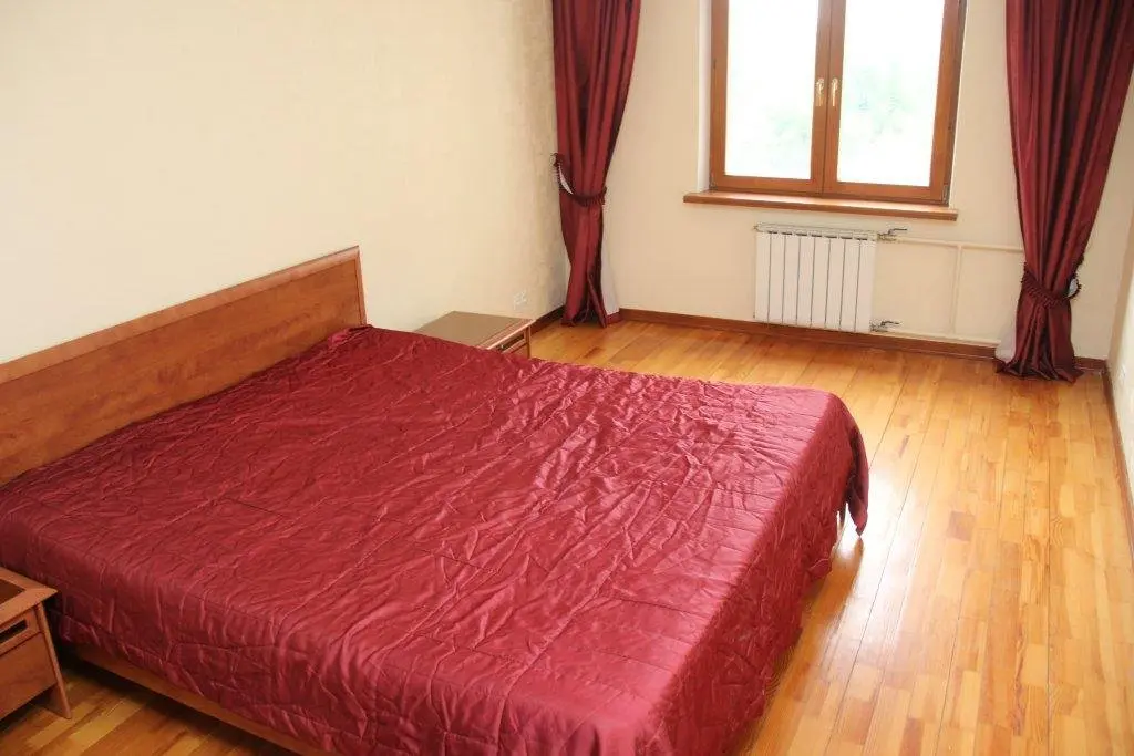 Челябинск: Ural Truda 5a Apartment