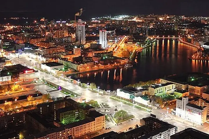 Екатеринбург: Апартаменты в Екатеринбурге Кузнечная 79